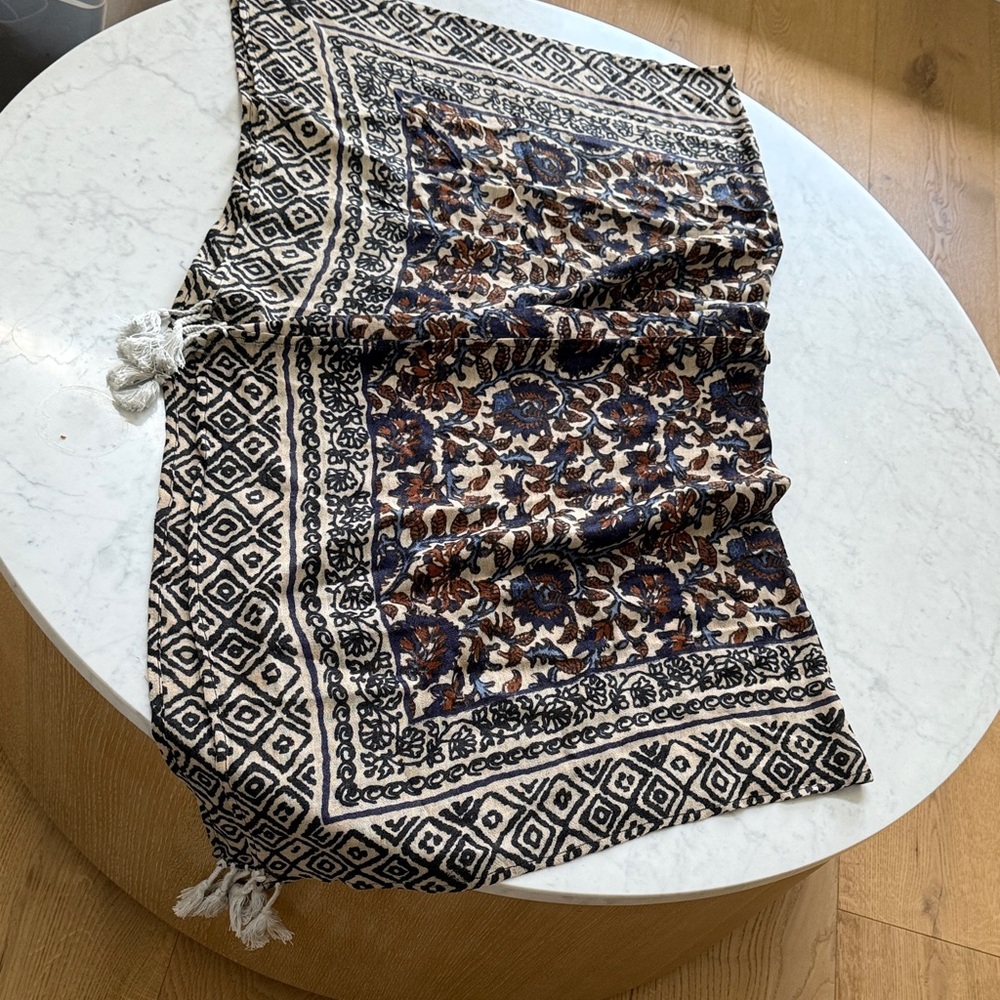 Anthropologie Boho Scarf Shawl Tassel Wrap Printed Lightweight